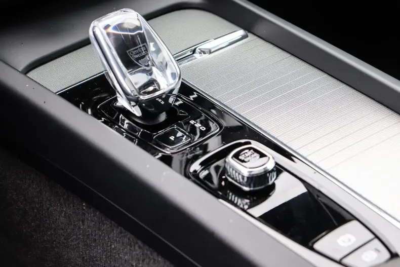 Volvo XC60 din 2024 cu 21.759 km - oferta VOL184691 - foto 6