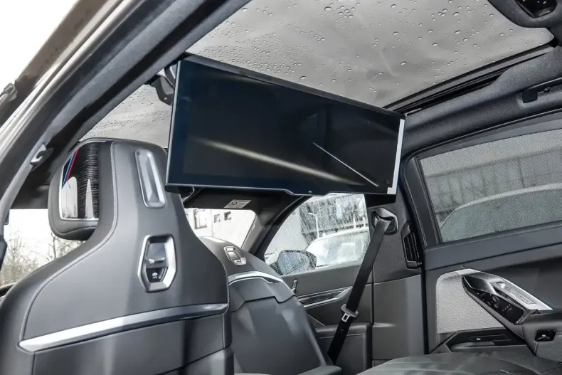 BMW 750 (Seria 7) din 2024 cu 44.878 km - oferta BMW184695 - foto 28