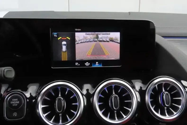 Mercedes-Benz GLA 200 (Clasa GLA) din 2021 cu 64.465 km - oferta MER184698 - foto 10