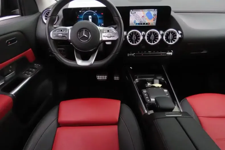 Mercedes-Benz GLA 200 (Clasa GLA) din 2021 cu 64.465 km - oferta MER184698 - foto 18