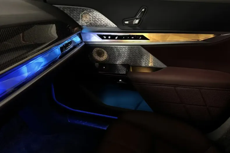 BMW 740 (Seria 7) din 2024 cu 42.890 km - oferta BMW184704 - foto 18