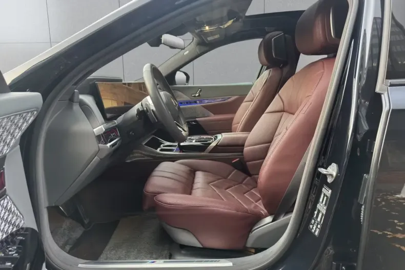 BMW 740 (Seria 7) din 2024 cu 42.890 km - oferta BMW184704 - foto 23