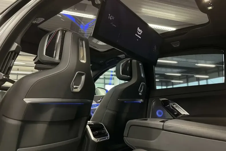 BMW 750 (Seria 7) din 2024 cu 69.400 km - oferta BMW184705 - foto 21