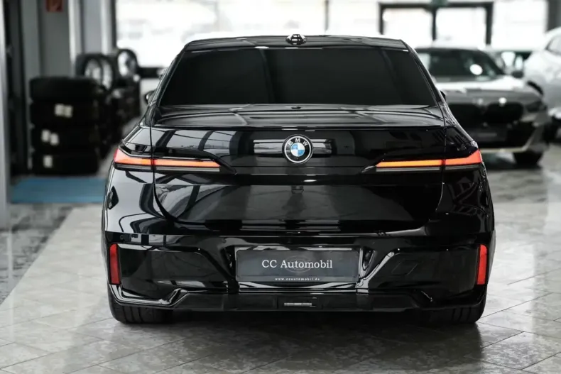 BMW 740 (Seria 7) din 2025 cu 35.635 km - oferta BMW184706 - foto 4