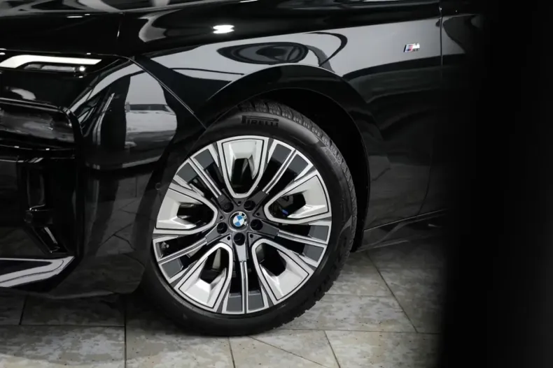 BMW 740 (Seria 7) din 2025 cu 35.635 km - oferta BMW184706 - foto 6