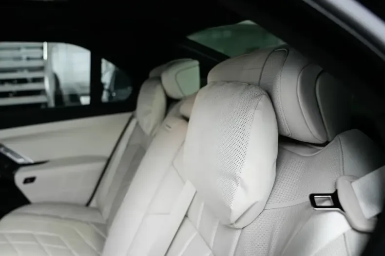 BMW 740 (Seria 7) din 2025 cu 35.635 km - oferta BMW184706 - foto 7