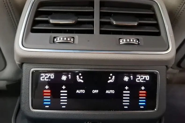 Audi A6 din 2022 cu 70.598 km - oferta AUD184713 - foto 17