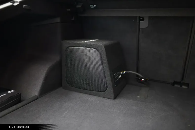 Audi RSQ3 din 2023 cu 11.300 km - oferta AUD184717 - foto 31