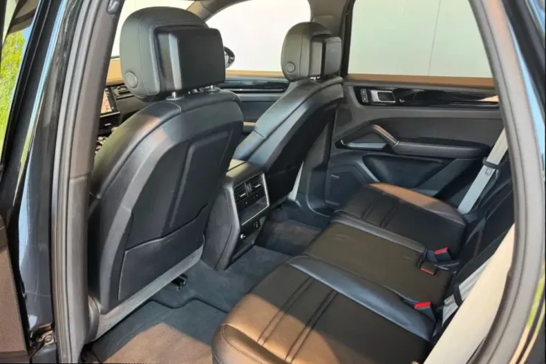 Porsche Cayenne din 2022 cu 94.015 km - oferta POR184719 - foto 10