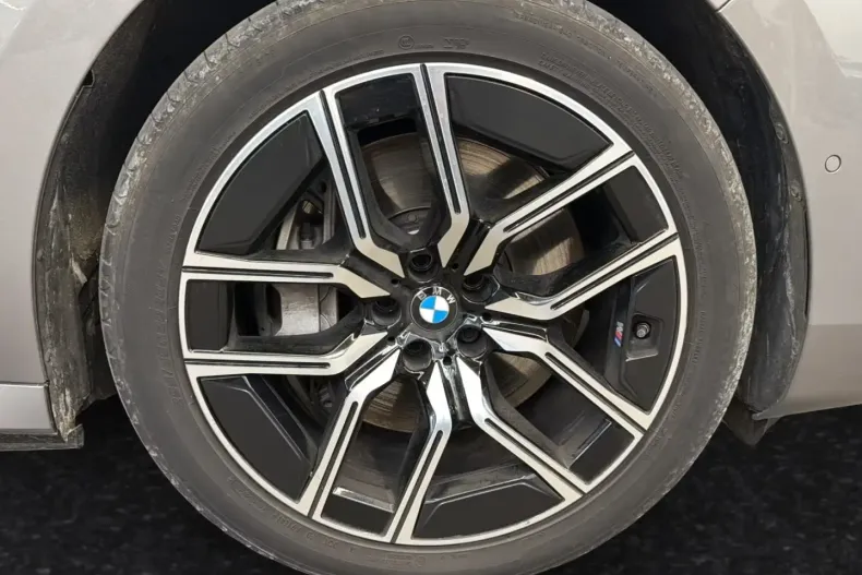 BMW 750 (Seria 7) din 2024 cu 39.072 km - oferta BMW184724 - foto 7