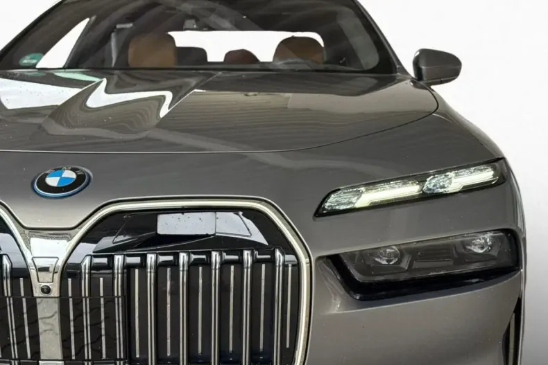 BMW 750 (Seria 7) din 2024 cu 44.950 km - oferta BMW184725 - foto 6