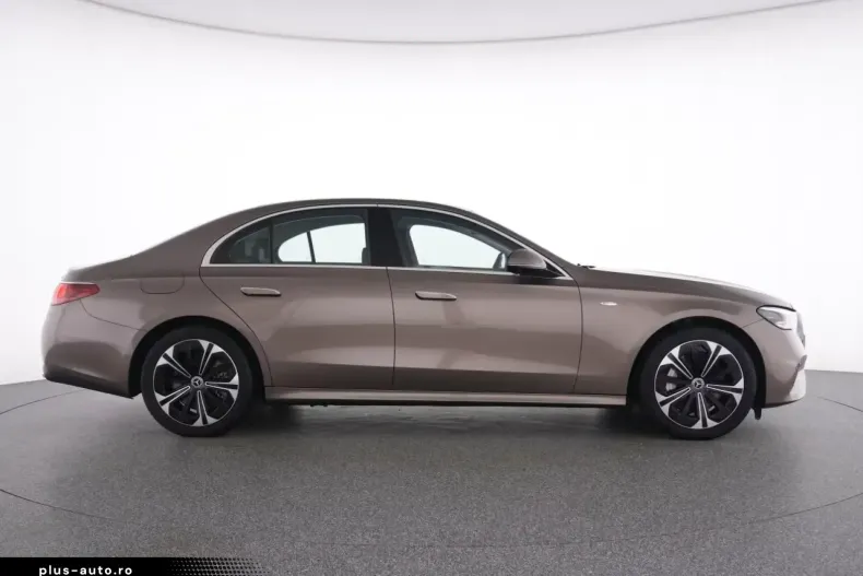 Mercedes-Benz E 300 (Clasa E) din 2025 cu 8.074 km - oferta MER184726 - foto 6