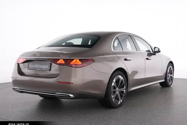 Mercedes-Benz E 300 (Clasa E) din 2025 cu 8.074 km - oferta MER184726 - foto 8