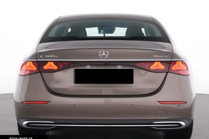 Mercedes-Benz E 300 (Clasa E) din 2025 cu 8.074 km - oferta MER184726 - foto 9
