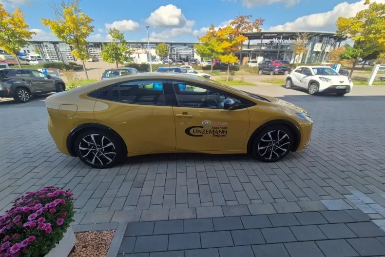 Toyota Prius din 2023 cu 9.250 km - oferta TOY184729 - foto 14