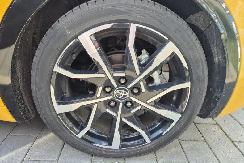 Toyota Prius din 2023 cu 9.250 km - oferta TOY184729 - foto 17