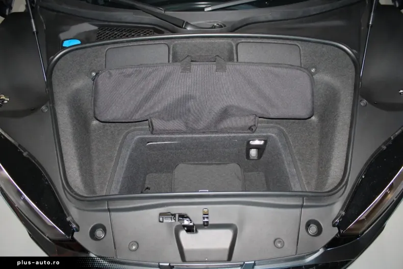 Audi R8 din 2024 cu 1.600 km - oferta AUD184736 - foto 6