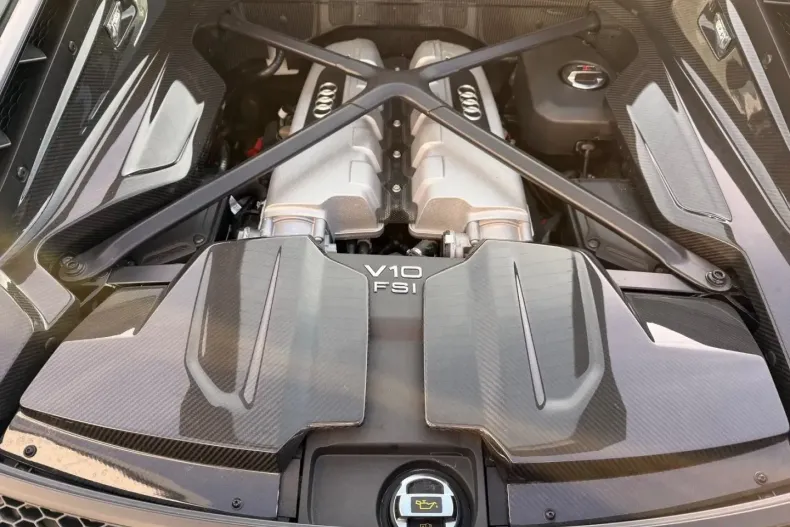 Audi R8 din 2023 cu 1.350 km - oferta AUD184739 - foto 8