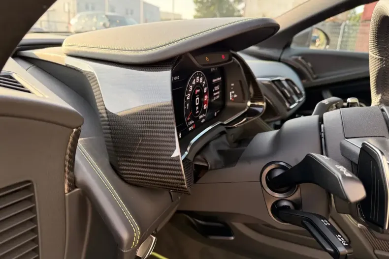 Audi R8 din 2023 cu 1.350 km - oferta AUD184739 - foto 19