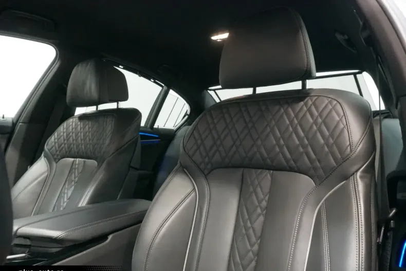 BMW 530 (Seria 5) din 2021 cu 43.296 km - oferta BMW184743 - foto 12