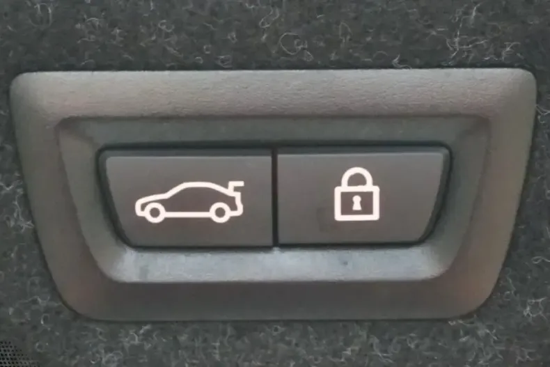 BMW 530 (Seria 5) din 2021 cu 43.296 km - oferta BMW184743 - foto 40