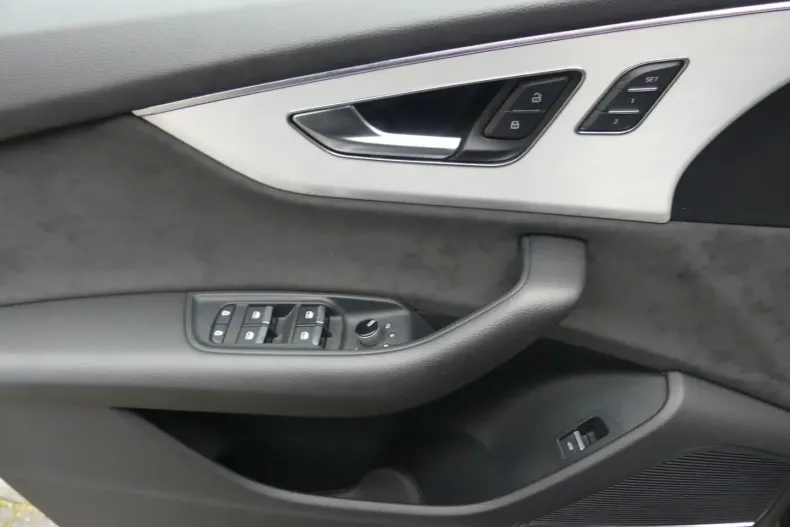 Audi Q8 din 2022 cu 38.701 km - oferta AUD184749 - foto 23