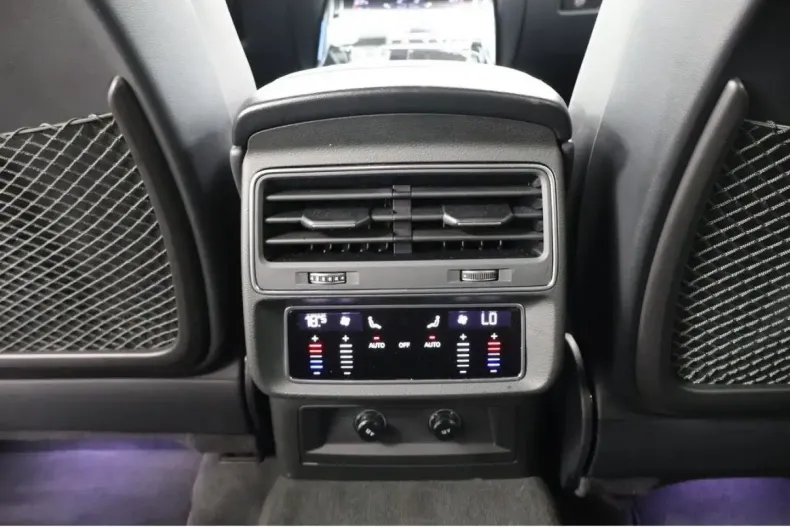 Audi Q8 din 2024 cu 16.884 km - oferta AUD184750 - foto 18