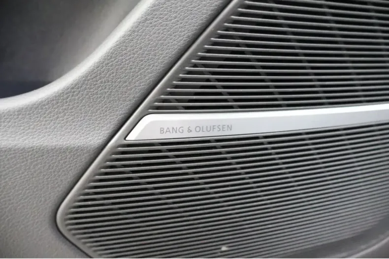 Audi Q8 din 2024 cu 16.884 km - oferta AUD184750 - foto 27