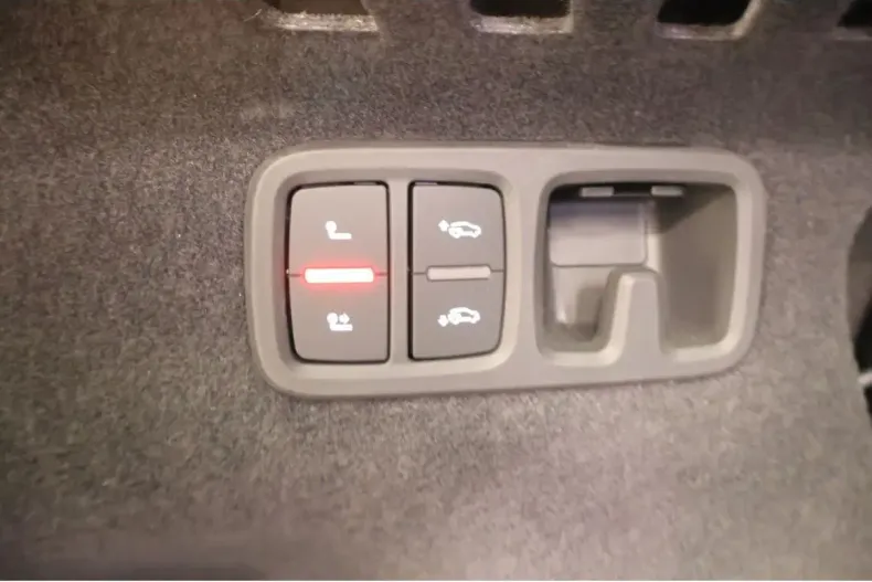 Audi Q8 din 2024 cu 16.884 km - oferta AUD184750 - foto 28