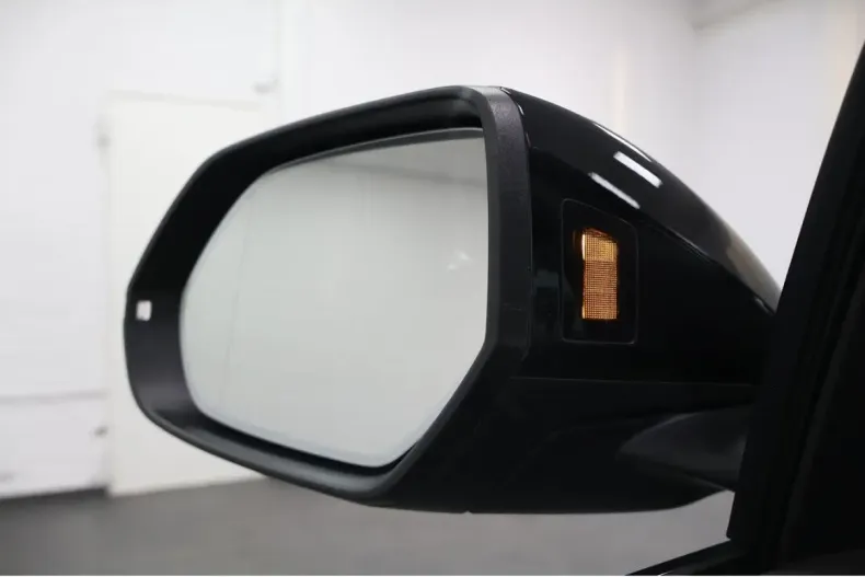 Audi Q8 din 2024 cu 16.884 km - oferta AUD184750 - foto 33