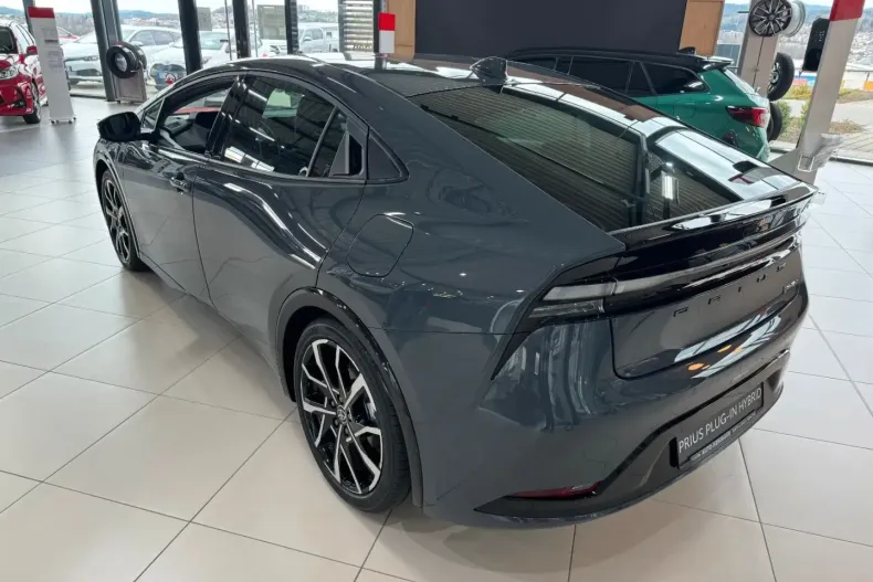 Toyota Prius din 2023 cu 3.231 km - oferta TOY184761 - foto 4