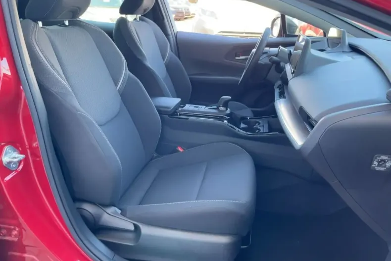 Toyota Prius din 2023 cu 21.744 km - oferta TOY184762 - foto 4