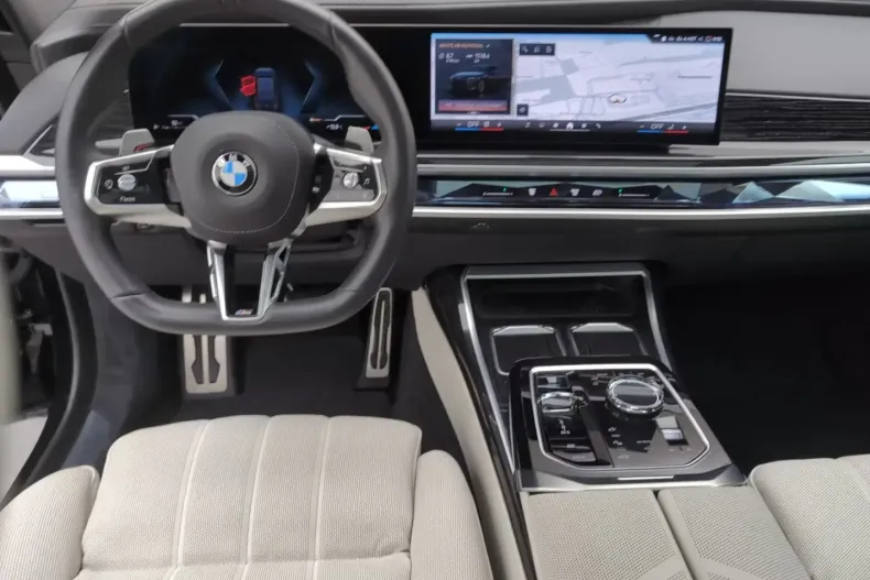 BMW 740 (Seria 7) din 2024 cu 20.304 km - oferta BMW184768 - foto 13