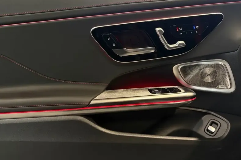 Mercedes-Benz E 53 AMG (Clasa E) din 2025 cu 17.700 km - oferta MER184771 - foto 11