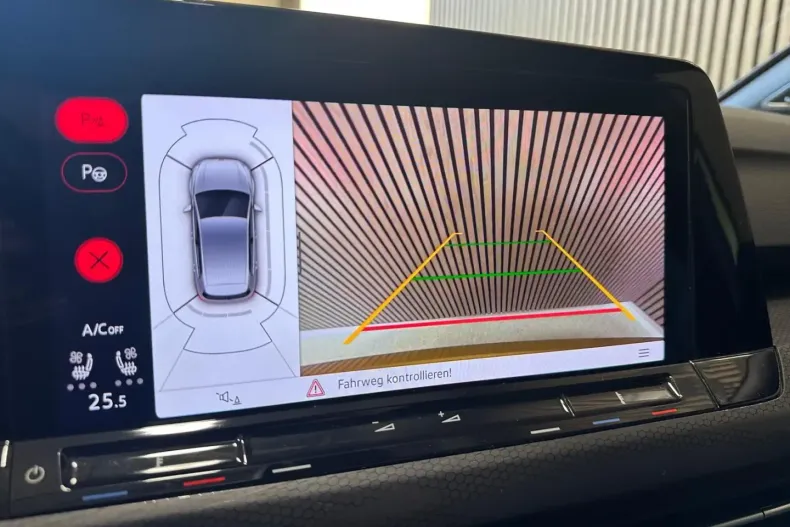 Volkswagen Golf din 2021 cu 62.530 km - oferta VOL184775 - foto 20