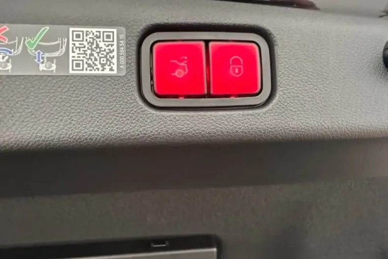 Mercedes-Benz E 53 AMG (Clasa E) din 2025 cu 8.100 km - oferta MER184781 - foto 7