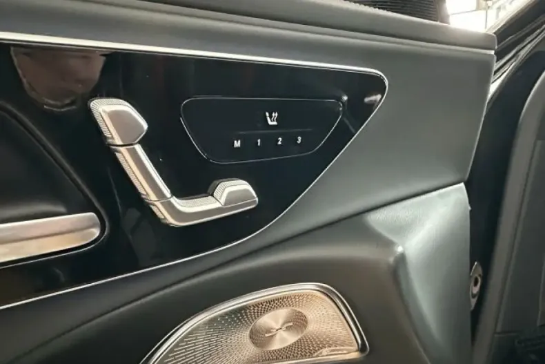 Mercedes-Benz E 53 AMG (Clasa E) din 2025 cu 8.100 km - oferta MER184781 - foto 14