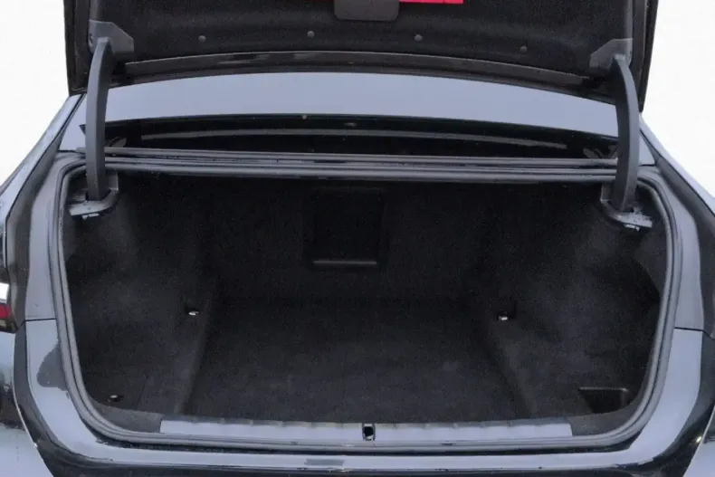 BMW 740 (Seria 7) din 2025 cu 27.660 km - oferta BMW184783 - foto 6