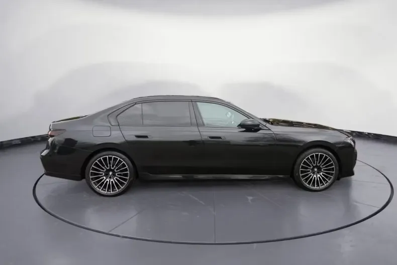 BMW 740 (Seria 7) din 2024 cu 67.631 km - oferta BMW184787 - foto 3