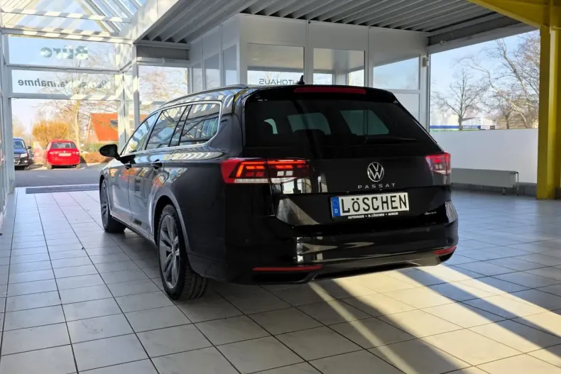 Volkswagen Passat Variant din 2022 cu 95.479 km - oferta VOL184789 - foto 9