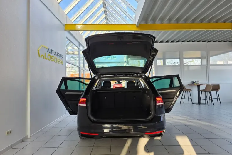 Volkswagen Passat Variant din 2022 cu 95.479 km - oferta VOL184789 - foto 11