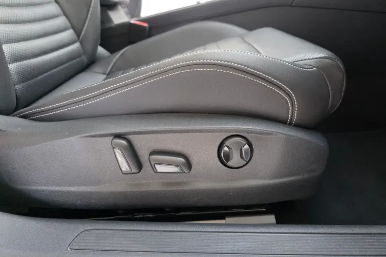 Volkswagen Passat Variant din 2022 cu 95.479 km - oferta VOL184789 - foto 19