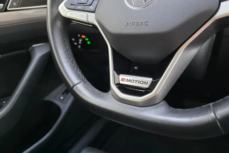 Volkswagen Passat Variant din 2022 cu 95.479 km - oferta VOL184789 - foto 24