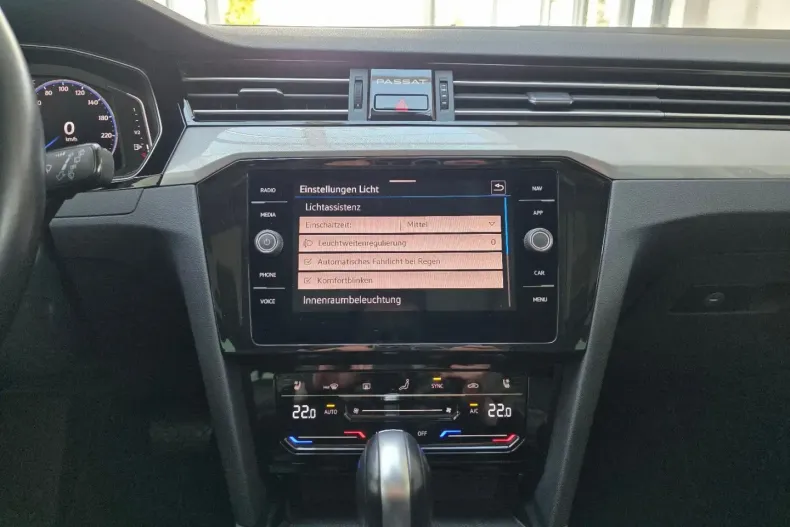 Volkswagen Passat Variant din 2022 cu 95.479 km - oferta VOL184789 - foto 33