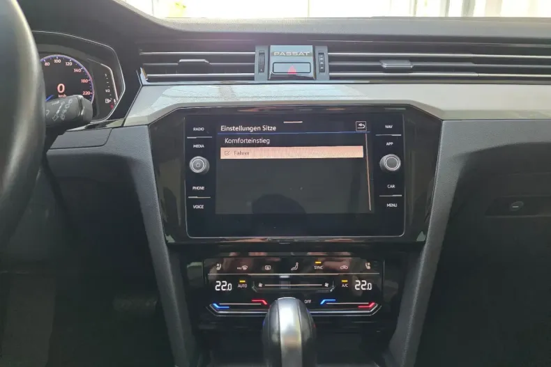 Volkswagen Passat Variant din 2022 cu 95.479 km - oferta VOL184789 - foto 37