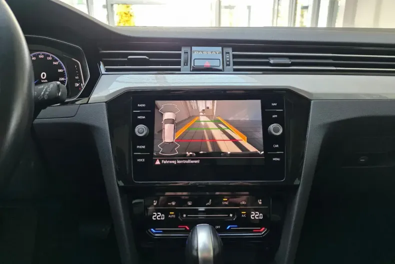 Volkswagen Passat Variant din 2022 cu 95.479 km - oferta VOL184789 - foto 43