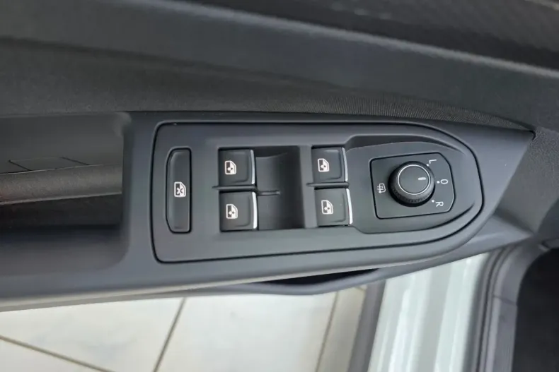 Volkswagen Golf din 2022 cu 56.650 km - oferta VOL184791 - foto 13