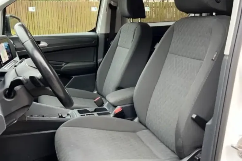 Volkswagen Caddy Maxi din 2021 cu 69.318 km - oferta VOL184792 - foto 11