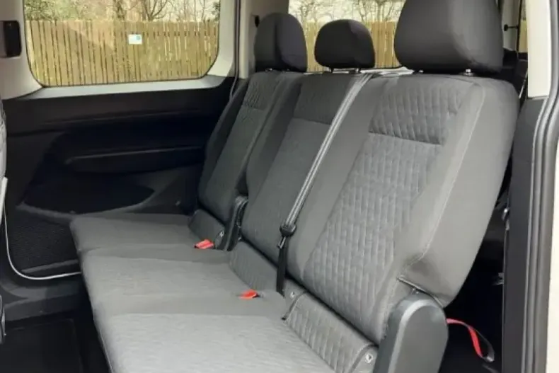 Volkswagen Caddy Maxi din 2021 cu 69.318 km - oferta VOL184792 - foto 13