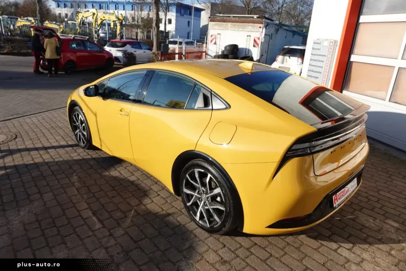 Toyota Prius din 2023 cu 22.730 km - oferta TOY184795 - foto 4